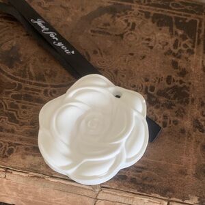 Camille White Rose Scented Car Freshener thirst stone 430